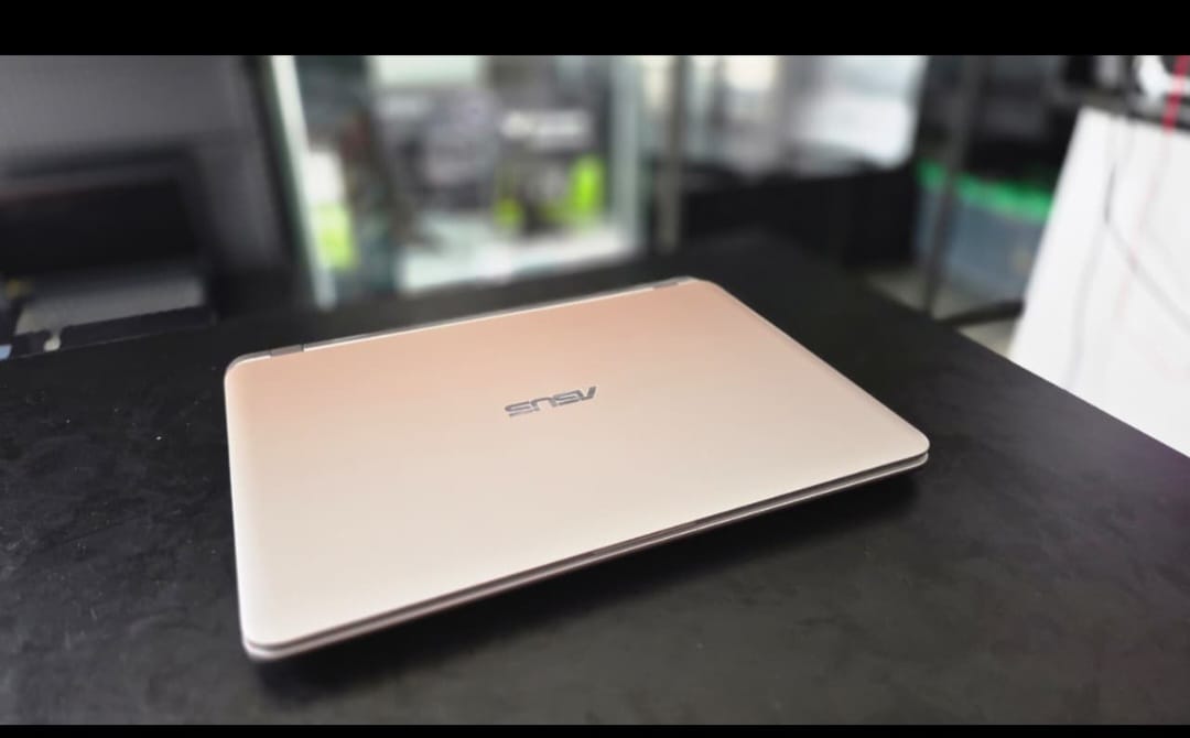 ASUS VIVOBOOK CORE I5 DUAL VGA NVIDIA